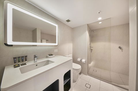 Novotel Surfers Paradise - Accommodation Port Macquarie 16
