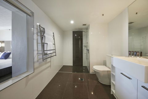 Novotel Surfers Paradise - Accommodation Port Macquarie 30