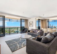 Luxury 3 Bedroom in heart of Broadbeach - Accommodation Port Macquarie