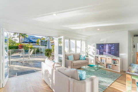 Noosa Boutique Apartments & Elkhorn Villas - Accommodation Port Macquarie 3