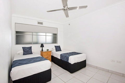 Surfers International Apartments - Accommodation Port Macquarie 10