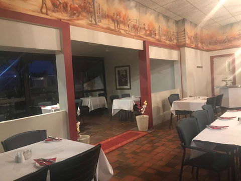Emerald Central Hotel Official - Accommodation Port Macquarie 5