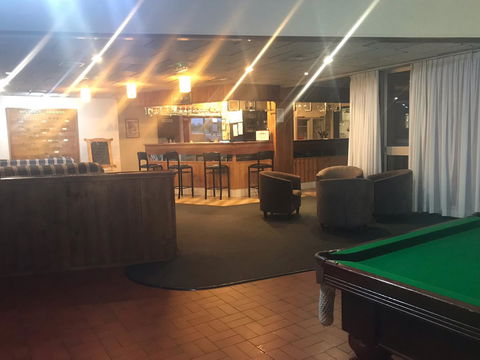 Emerald Central Hotel Official - Accommodation Port Macquarie 4