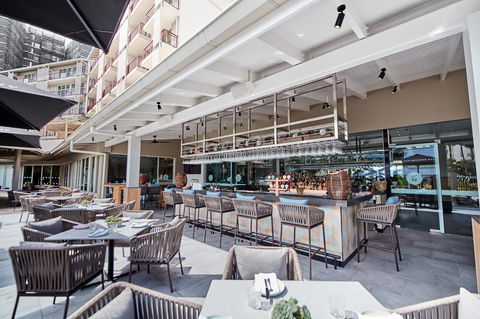 Novotel Cairns Oasis Resort - Accommodation Port Macquarie 12