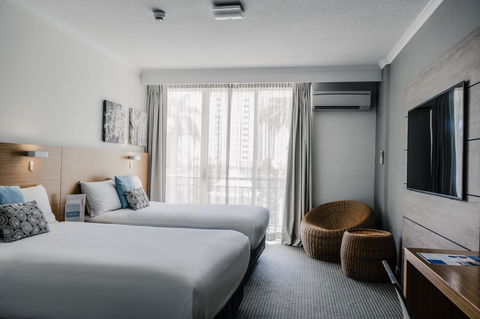 Novotel Cairns Oasis Resort - Accommodation Port Macquarie 3