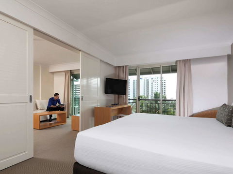 Novotel Cairns Oasis Resort - Accommodation Port Macquarie 41