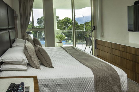 Waters Edge Apartment Cairns - Accommodation Port Macquarie 3
