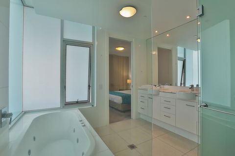Reflection On The Sea - Accommodation Port Macquarie 11