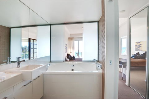 Reflection On The Sea - Accommodation Port Macquarie 1