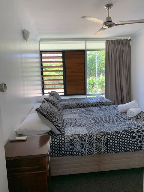Townsville Holiday Apartments - Accommodation Port Macquarie 3
