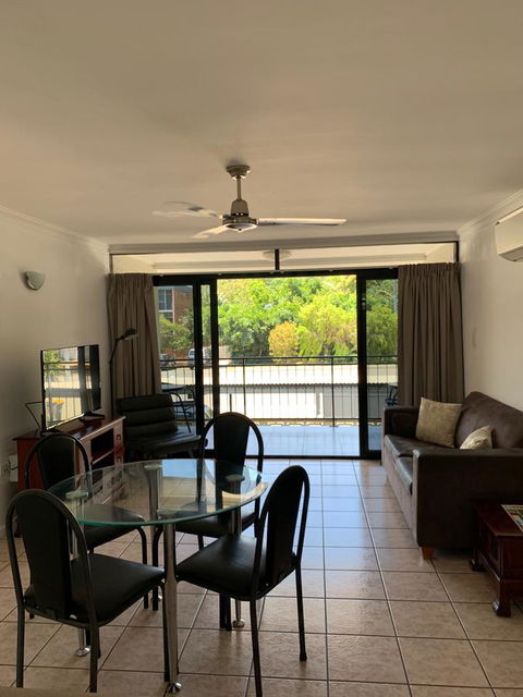 Townsville Holiday Apartments - Accommodation Port Macquarie 2