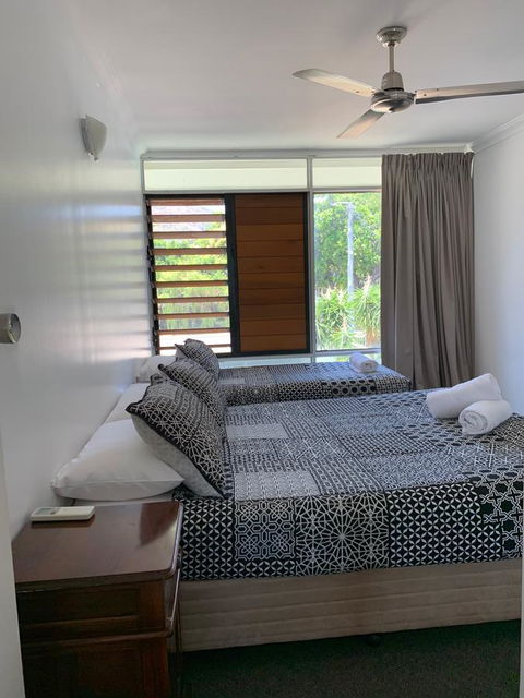 Townsville Holiday Apartments - Accommodation Port Macquarie 4