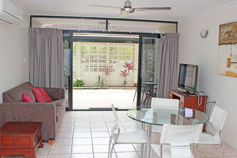 Townsville Holiday Apartments - Accommodation Port Macquarie 10