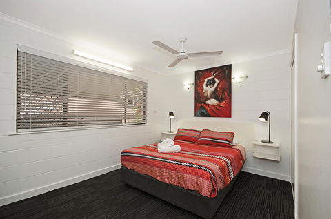 Townsville Holiday Apartments - Accommodation Port Macquarie 14