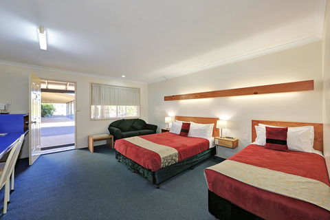 Smart Motels Bert Hinkler - Accommodation Port Macquarie 13