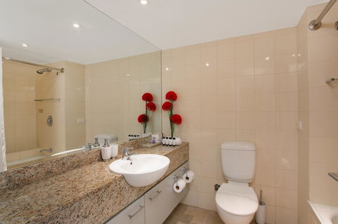 Palm Cove Beach Apartment - Accommodation Port Macquarie 17