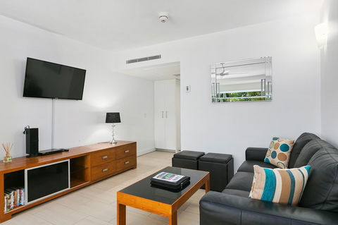 Palm Cove Beach Apartment - Accommodation Port Macquarie 18