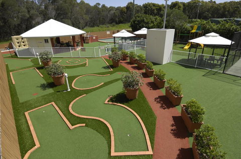 Fairways Golf & Beach Retreat Bribie Island - Accommodation Port Macquarie 18