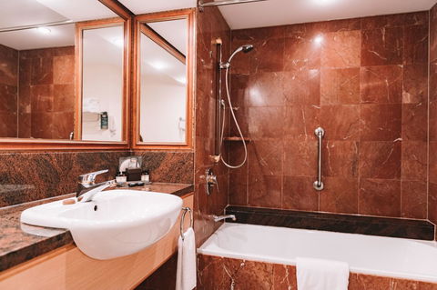 Pullman Cairns International - Accommodation Port Macquarie 17