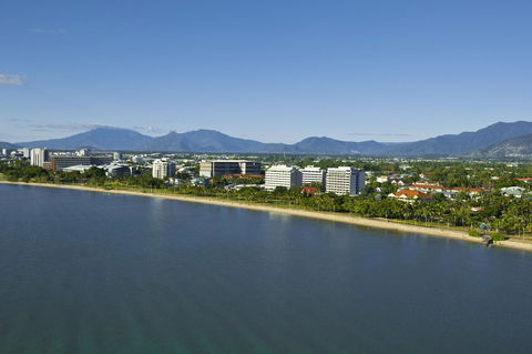 Cairns Harbourside Hotel - Accommodation Port Macquarie 0