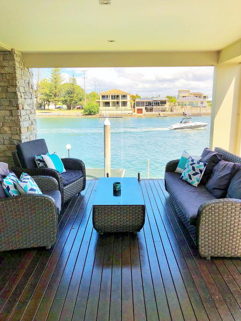 Riverfront Dream - Accommodation Port Macquarie 9