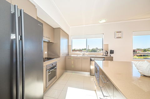 On The Bay Apartments - Accommodation Port Macquarie 3