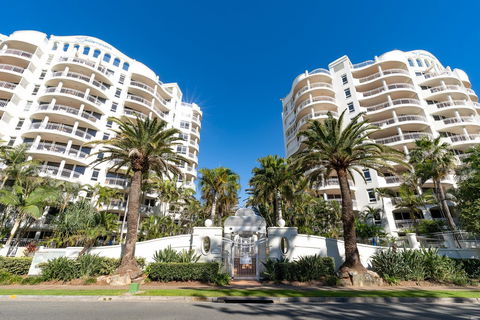 ULTIQA Burleigh Mediterranean Resort - Accommodation Port Macquarie 13
