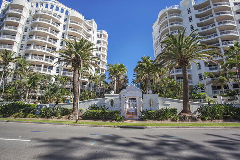 ULTIQA Burleigh Mediterranean Resort - Accommodation Port Macquarie 19