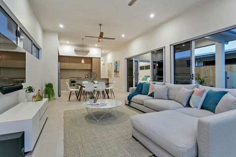Oceans Edge Holiday Home - Accommodation Port Macquarie 3