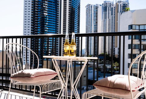 The Island Gold Coast - Accommodation Port Macquarie 5