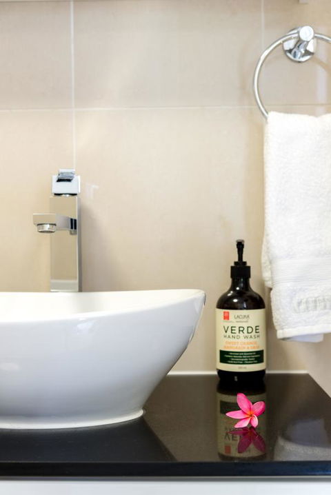 Private Guest Suite High On Currumbin Hill - Accommodation Port Macquarie 13