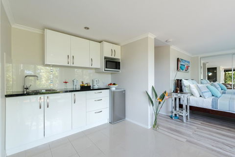 Private Guest Suite High On Currumbin Hill - Accommodation Port Macquarie 5