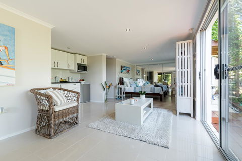 Private Guest Suite High On Currumbin Hill - Accommodation Port Macquarie 9
