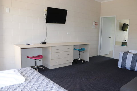 YAL Cairns - A Motel That Makes A Difference - Accommodation Port Macquarie 21