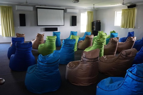 YAL Cairns - A Motel That Makes A Difference - Accommodation Port Macquarie 4