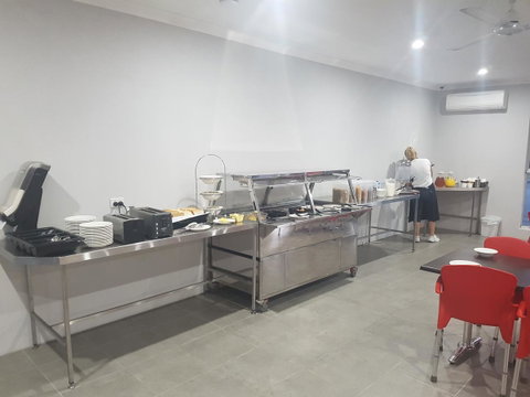 YAL Cairns - A Motel That Makes A Difference - Accommodation Port Macquarie 15