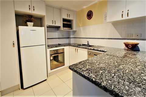 Key Largo Holiday Apartments - Accommodation Port Macquarie 34