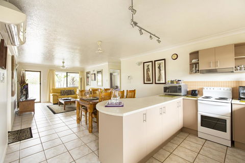 Marcol Place Holiday Apartments - Accommodation Port Macquarie 5