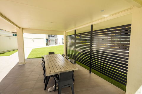 Jack And Newell Holiday Apartments - Accommodation Port Macquarie 6