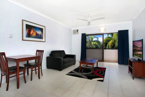 Cairns City Palms - Accommodation Port Macquarie 9