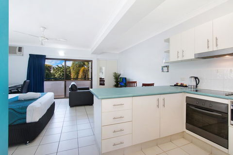 Cairns City Palms - Accommodation Port Macquarie 13