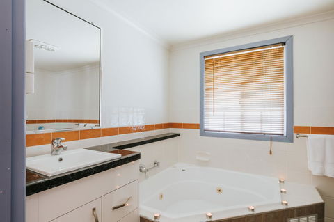 Apple Blossom Cottages - Accommodation Port Macquarie 9