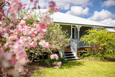 Apple Blossom Cottages - Accommodation Port Macquarie 1