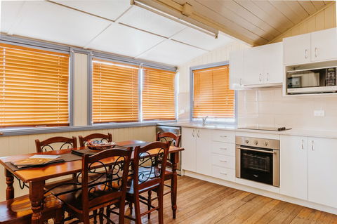 Apple Blossom Cottages - Accommodation Port Macquarie 7