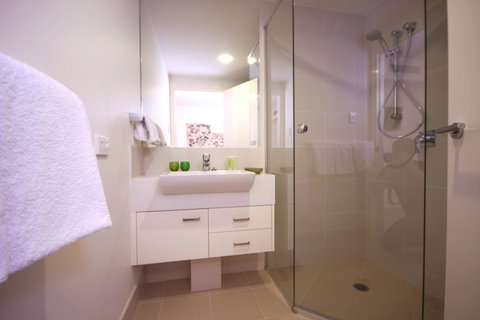 Domain Serviced Apartments - Accommodation Port Macquarie 6