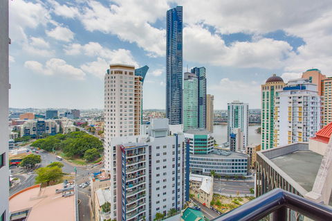 Republic Apartments Brisbane City - Accommodation Port Macquarie 11