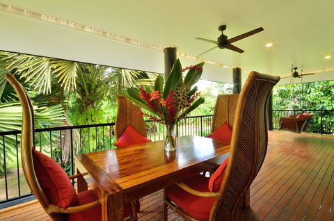Misty Mountains Rainforest Retreat - Accommodation Port Macquarie 9