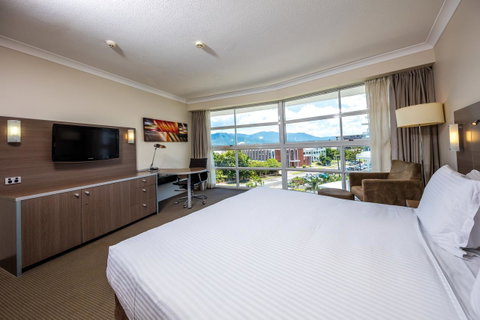 DoubleTree By Hilton Cairns - Accommodation Port Macquarie 11