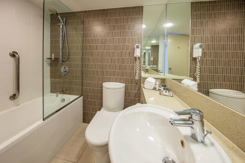 DoubleTree By Hilton Cairns - Accommodation Port Macquarie 36