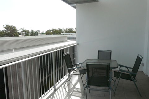 Monterey Apartments Moranbah - Accommodation Port Macquarie 2
